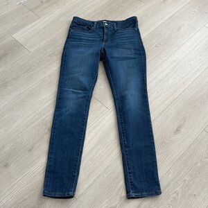 Women’s Levi’s 311 shaping skinny size 30 long